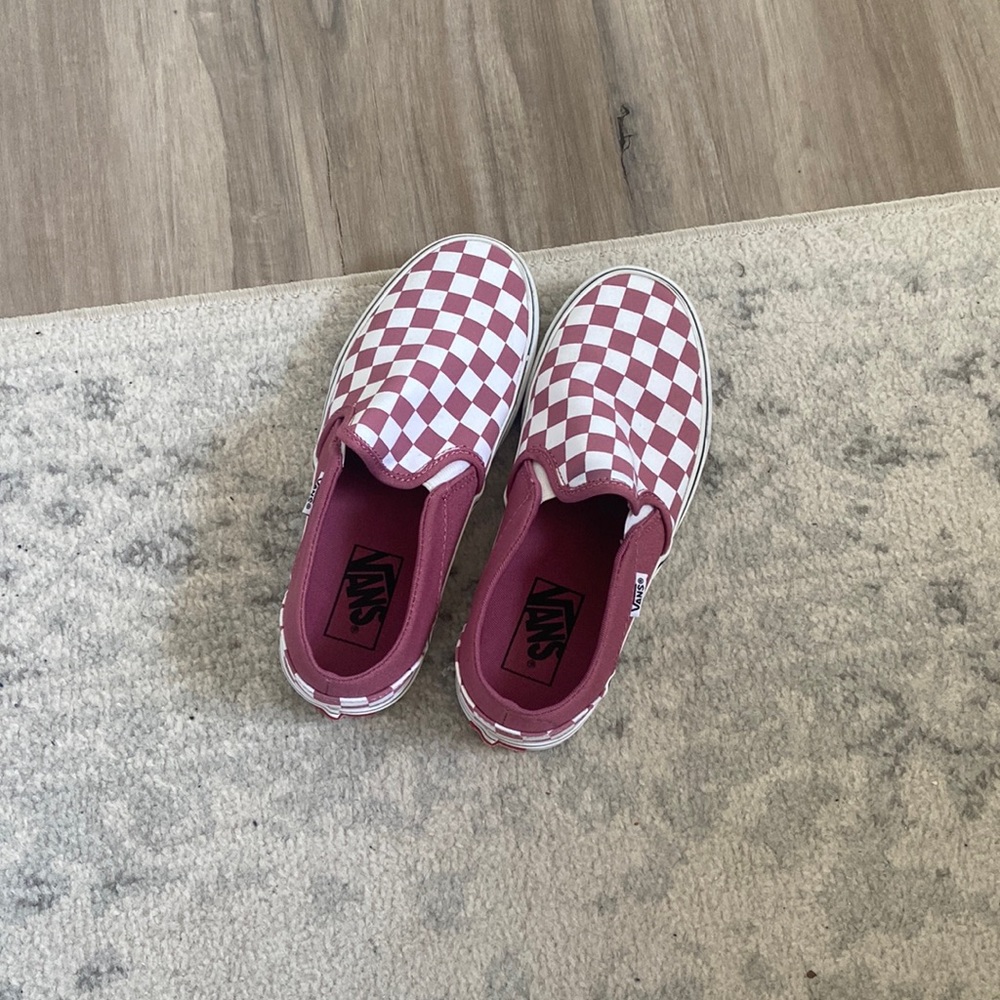 pink checkered vans